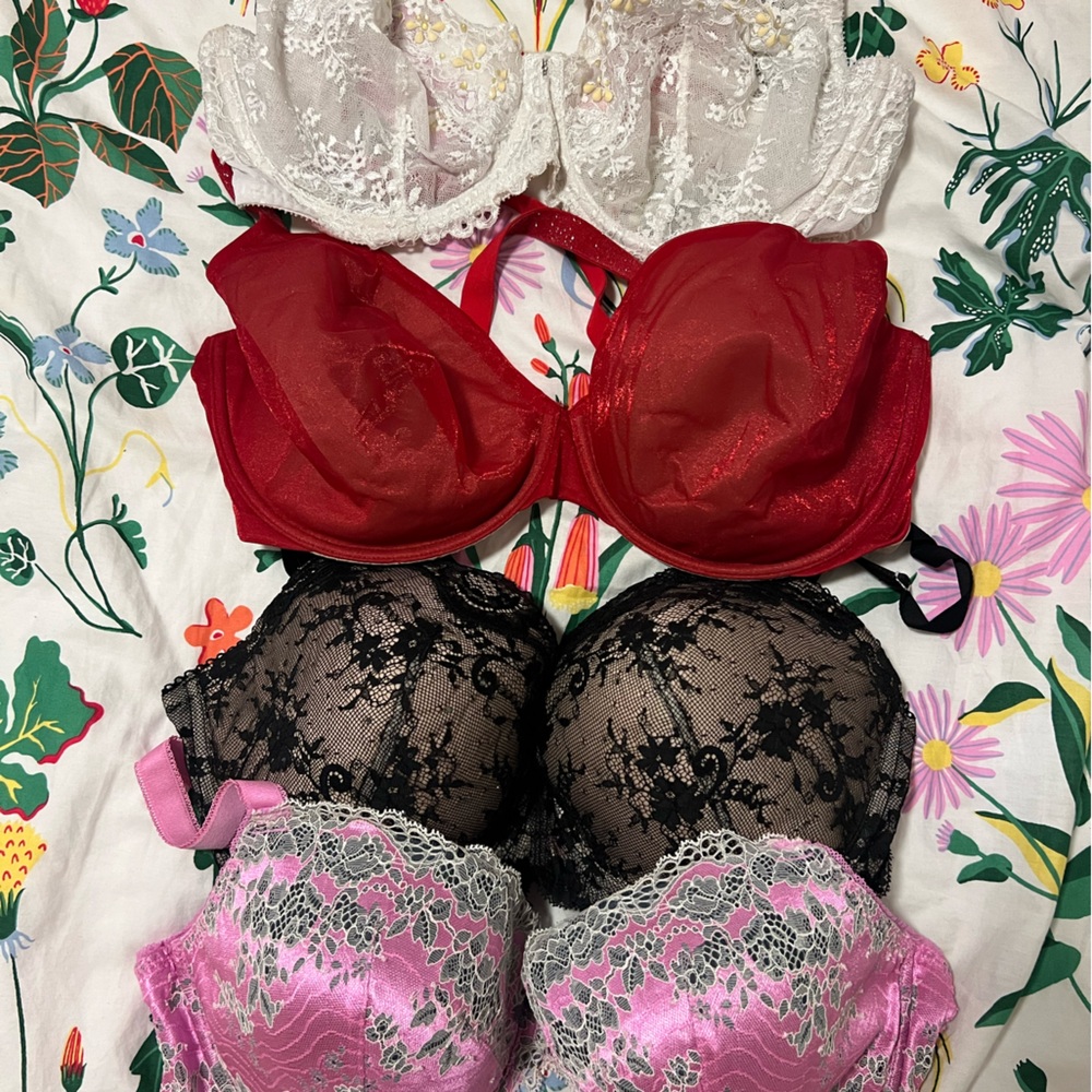 4x Victoria Secret 36DDD Bras